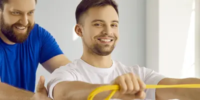 Physiotherapeut mit Patient